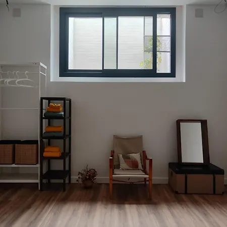 Apartment Apartment *